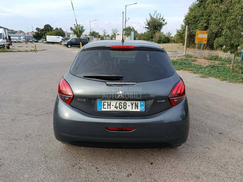 Peugeot 208 1.2