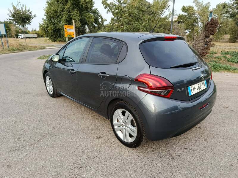 Peugeot 208 1.2