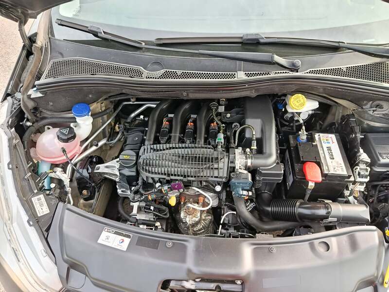 Peugeot 208 1.2