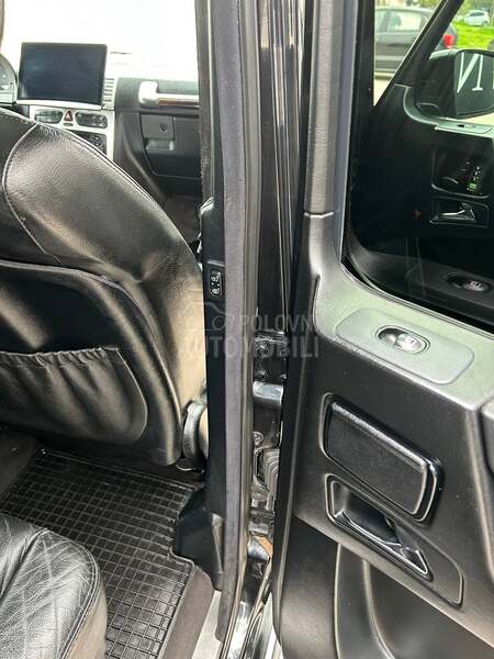 Mercedes Benz G 400 V8