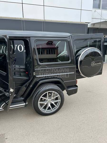 Mercedes Benz G 400 V8