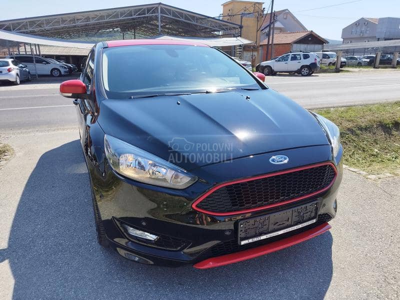 Ford Focus 1.5 RED I BLACK