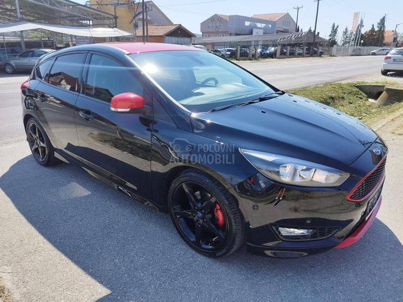 Ford Focus 1.5 RED I BLACK