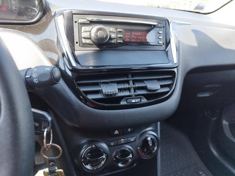 Peugeot 208 1.4 HDI