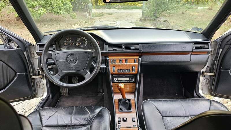 Mercedes Benz E 250 