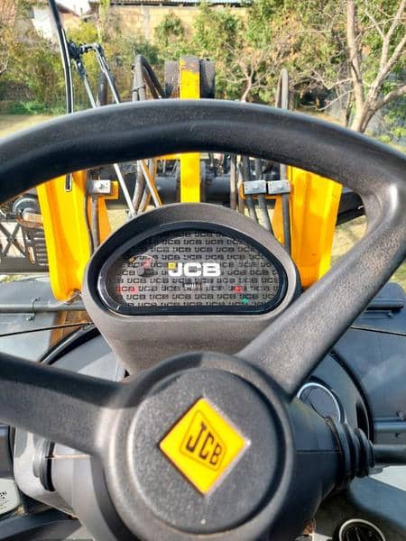 JCB 406