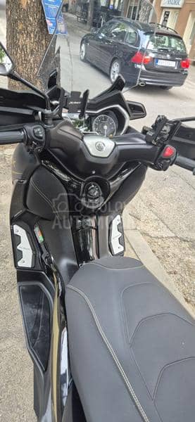 Yamaha Xmax tech max 300