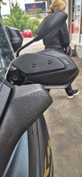 Yamaha Xmax tech max 300