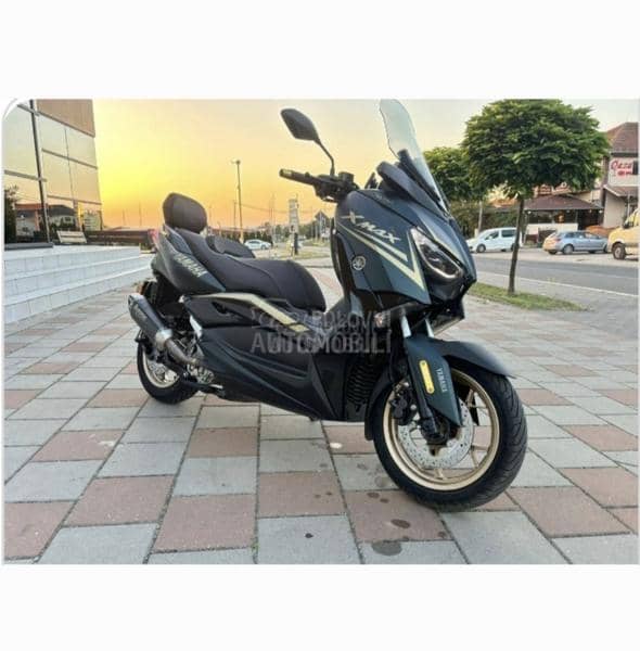 Yamaha Xmax tech max 300