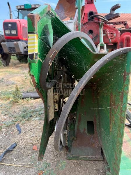 John Deere sto za repicu 620r