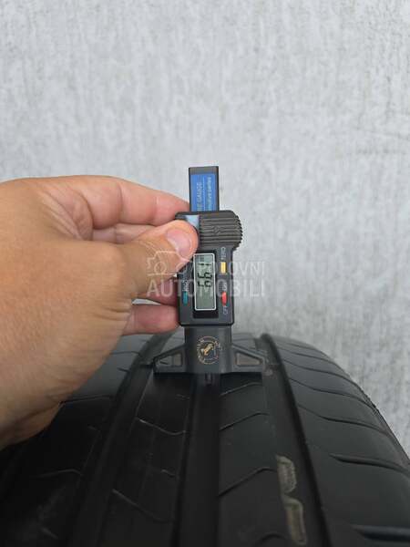 Pirelli 235/50 R19 Letnja