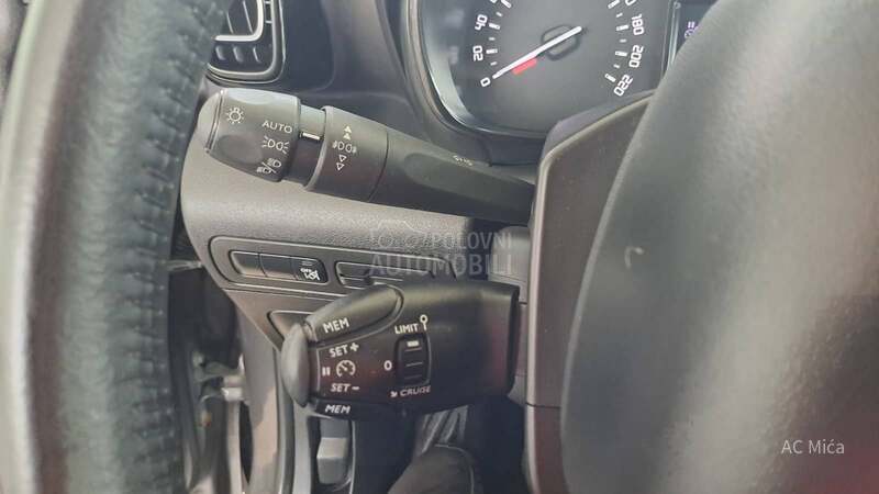 Citroen C3 Aircross 1.5 NAV LED USB 8 MM