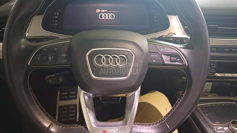 Audi SQ7 