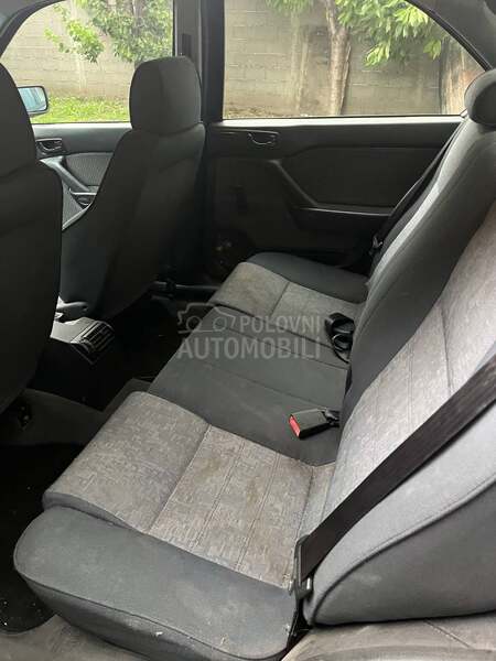 Alfa Romeo 146 1,6 ts