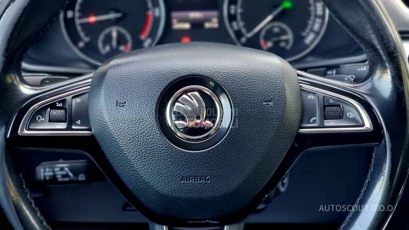 Škoda Superb 2.0 TDI DSG