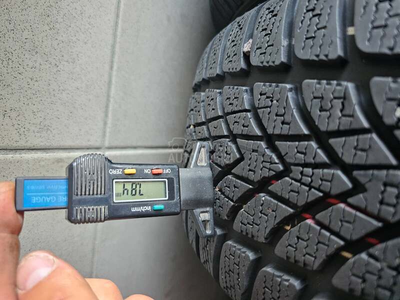 Dunlop 205/55 R16 Zimska