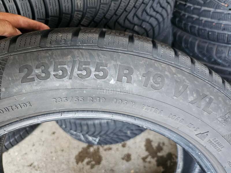 Continental 235/55 R19 Zimska
