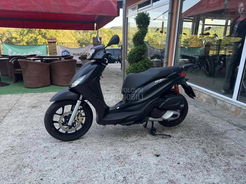 Piaggio Medley 125 Sport