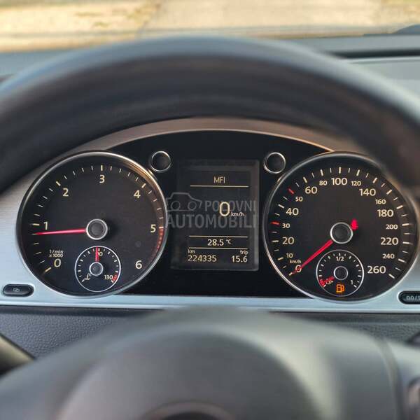 Volkswagen Passat B7 2.0tdi//dsg