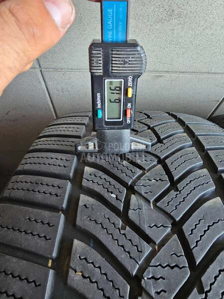 Goodyear 225/50 R17 Zimska