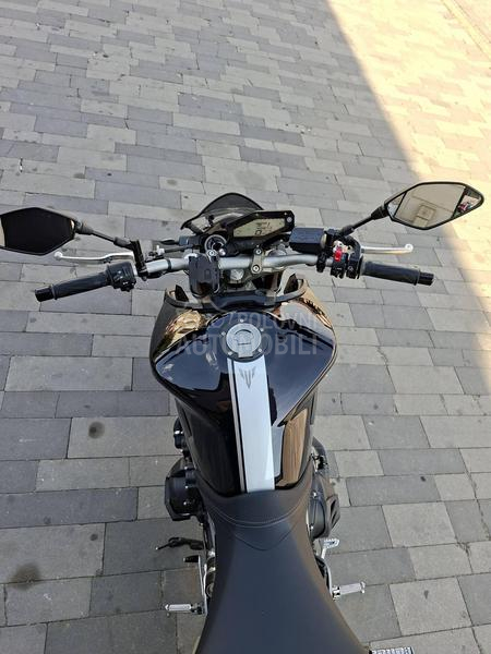 Yamaha mt 09