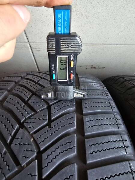 Goodyear 225/50 R17 Zimska