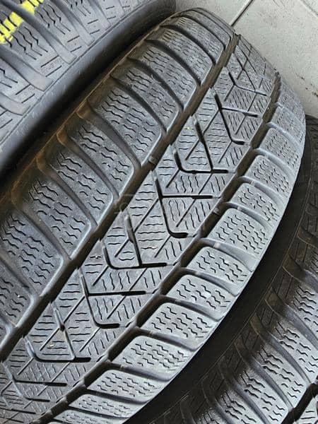 Pirelli 205/60 R16 Zimska