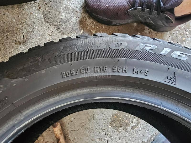 Pirelli 205/60 R16 Zimska