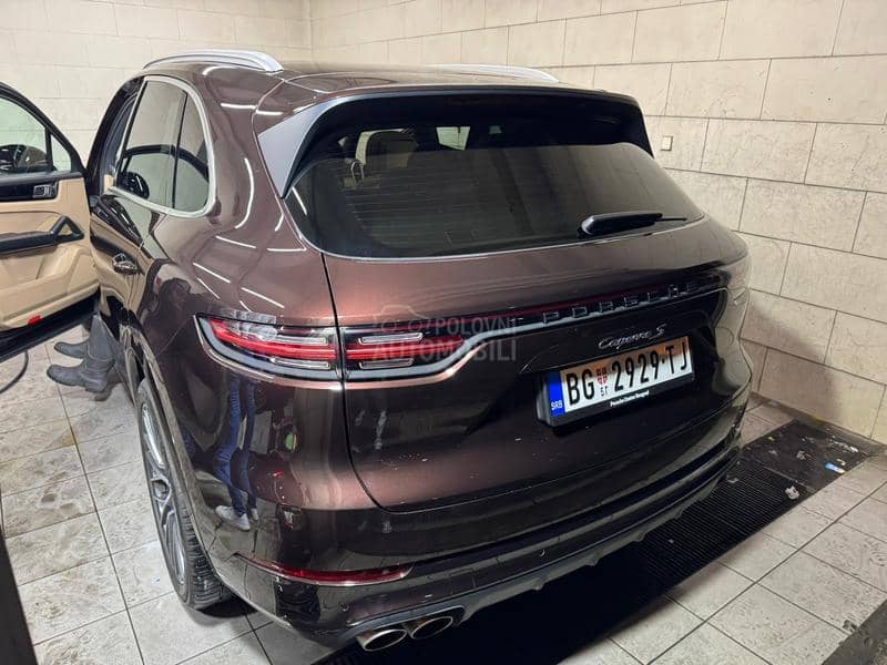Porsche Cayenne S Exclusive