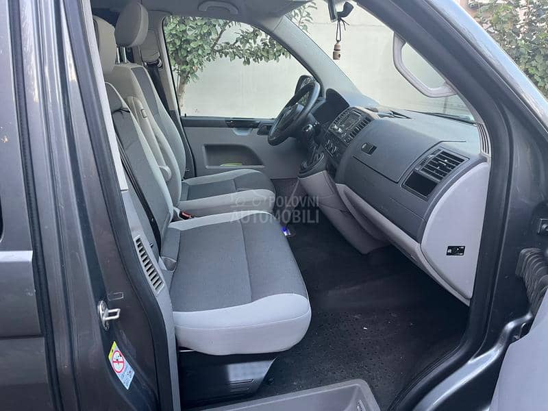 Volkswagen Transporter T5 2.0 TDI