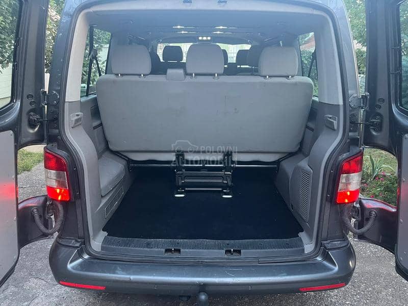 Volkswagen Transporter T5 2.0 TDI