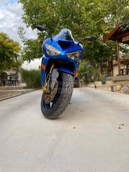 Kawasaki ZX6R