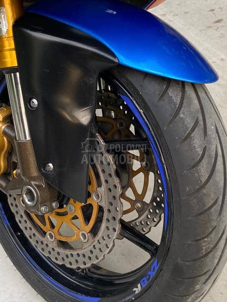 Kawasaki ZX6R