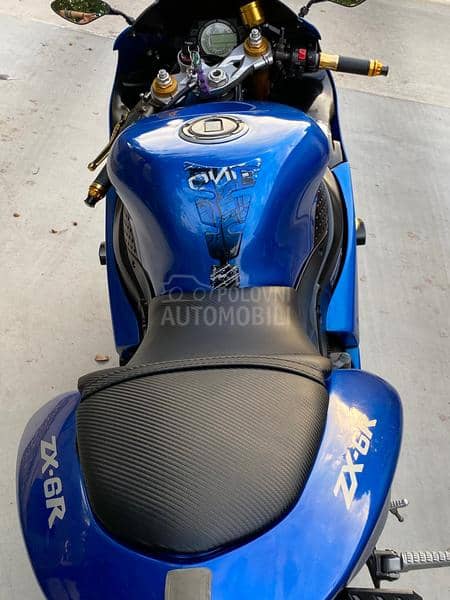 Kawasaki ZX6R
