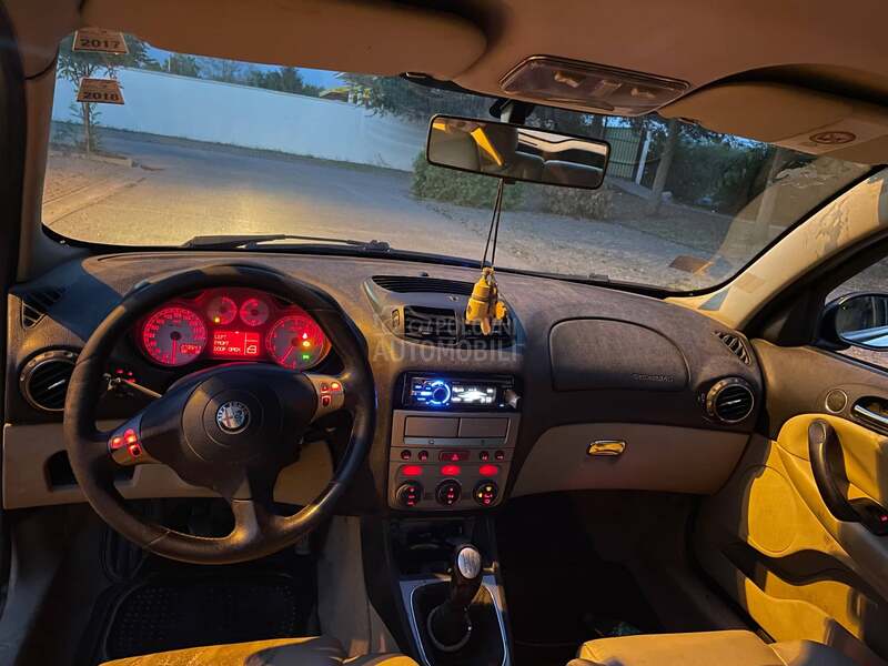 Alfa Romeo 147 1.6 TWIN SPARK