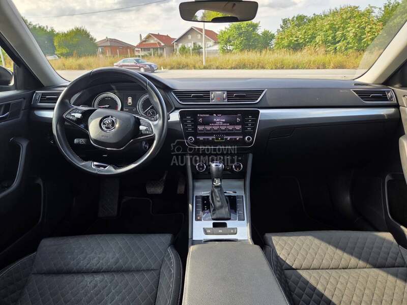 Škoda Superb 