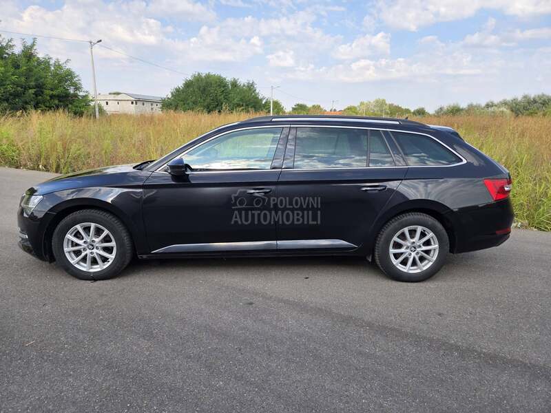 Škoda Superb 