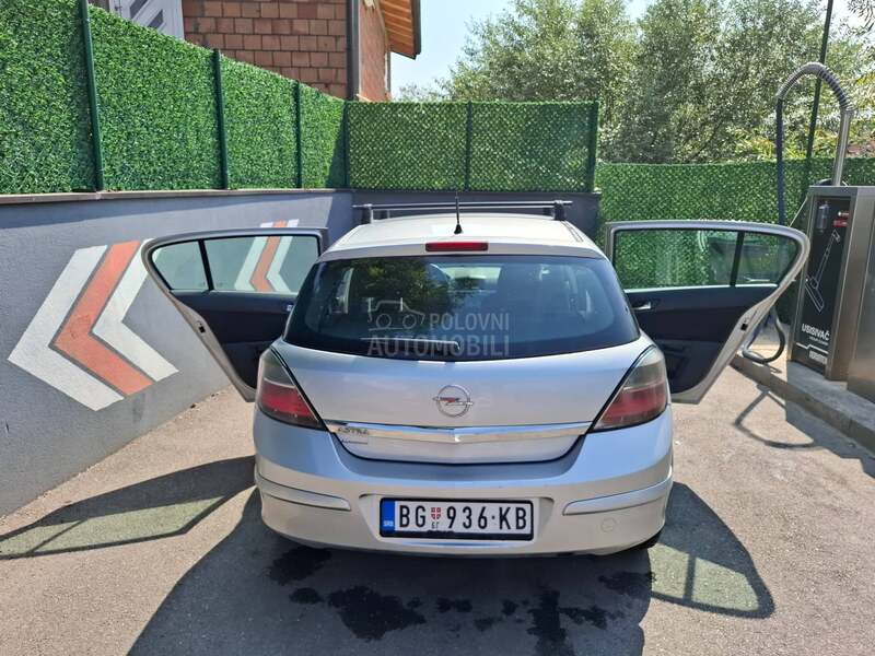 Opel Astra H 1.6