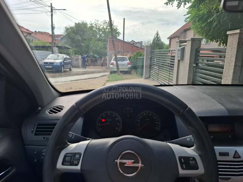 Opel Astra H 1.6