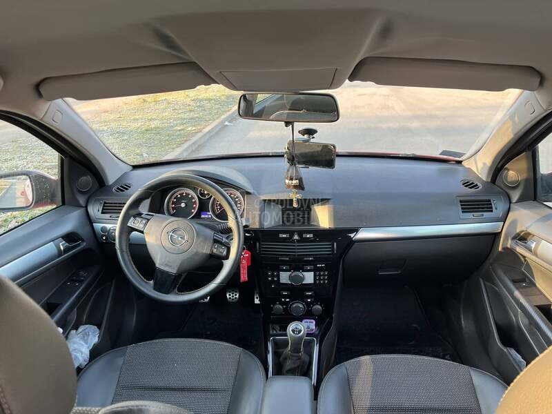 Opel Astra H OPC
