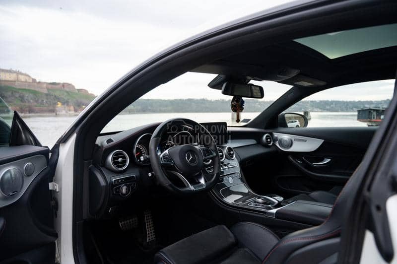 Mercedes Benz C 43 AMG 3.0