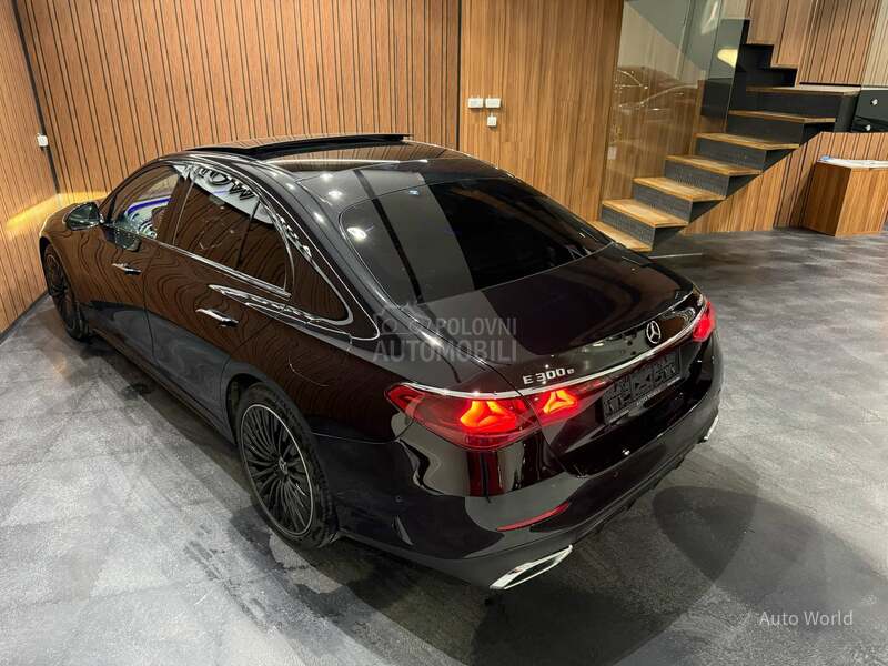 Mercedes Benz E 300 e 4m AMG PANO