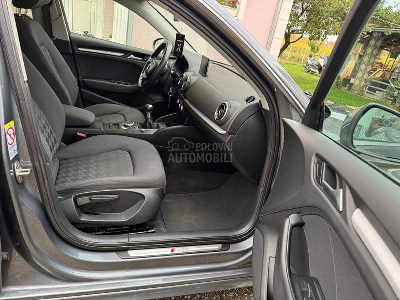 Audi A3 1.6TDI S-LINE LED CH