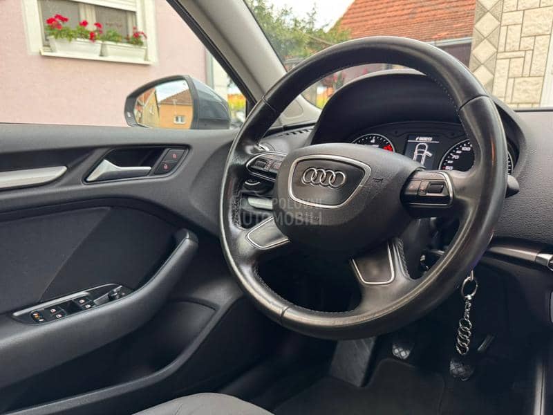 Audi A3 1.6TDI S-LINE LED CH