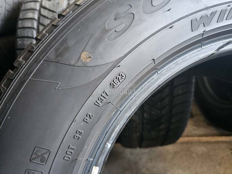 Pirelli 235/65 R17 Zimska