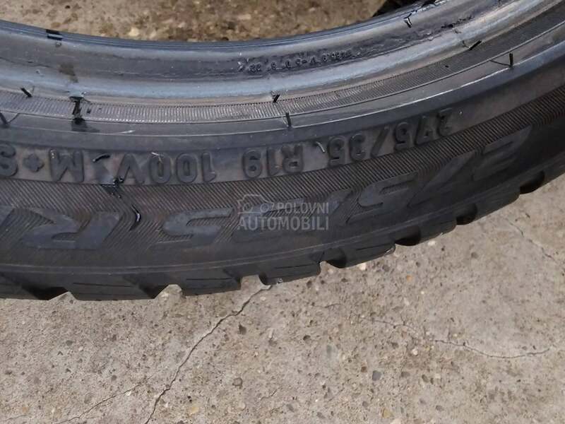 Pirelli 275/35 R19 Zimska