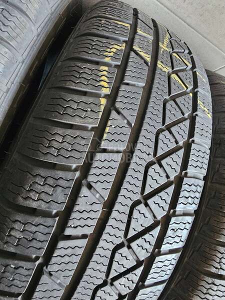 Petlas 215/60 R17 Zimska