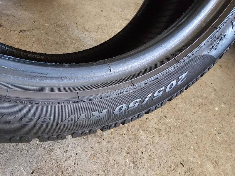 Pirelli 205/50 R17 Zimska