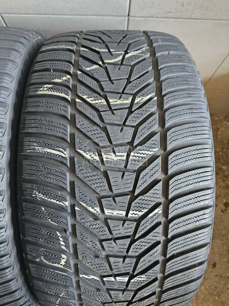 Hankook 285/35 R20 Zimska