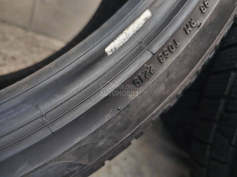 Pirelli 255/40 R21 Zimska
